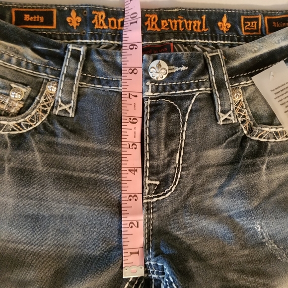 Rock Revival Betty Cropped Skinny Jeans - Picture 7 of 10